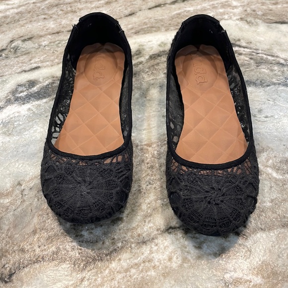 Black flat womens 7 1/2. Great condition. - Picture 1 of 2